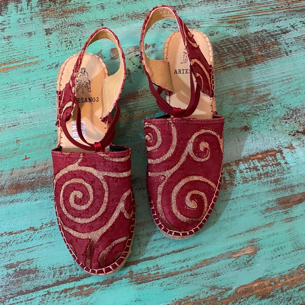Artesanos Dark Red and Gold Espadrilles